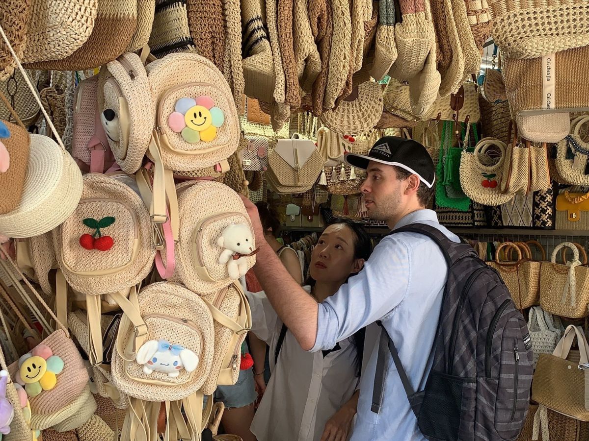 Tham quan và mua sắm tại chợ Hàn Đà Nẵng