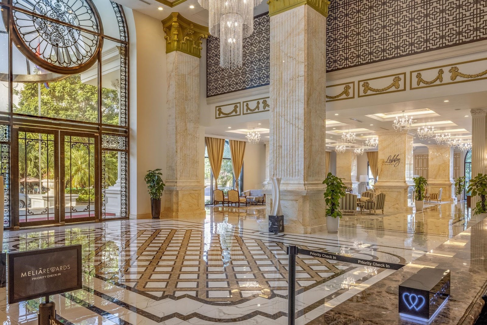 Khách sạn Melia Vinpearl Tây Nình.