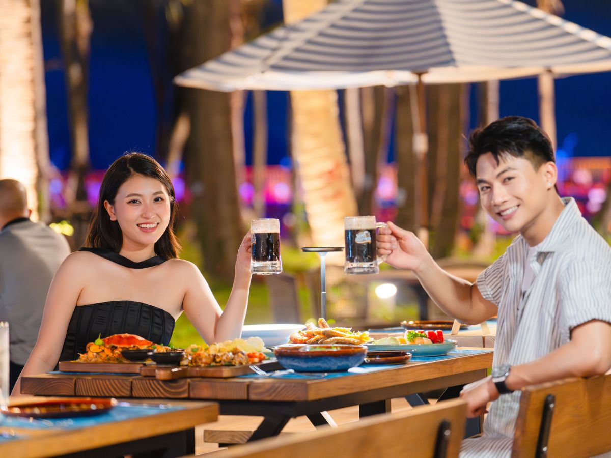 Many attractive dishes around Tung Thu beach Cat Ba.