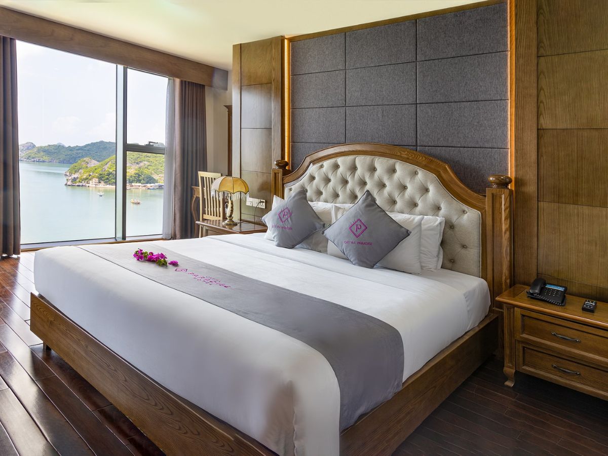 Diverse accommodation options near Tung Thu Beach Cat Ba.