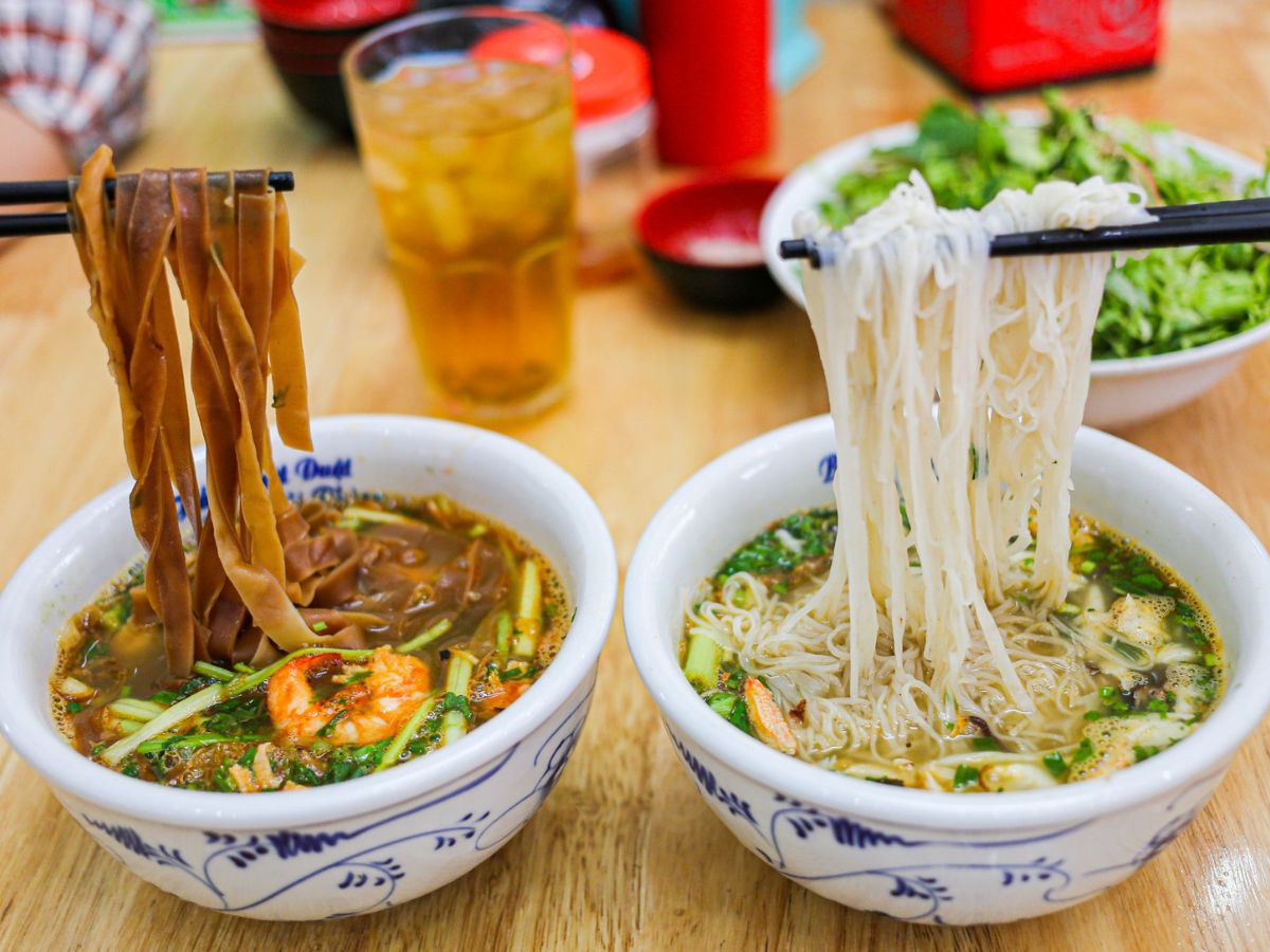 Khám phá du lịch ẩm thực Hải Phòng với nhiều món ăn đặc trưng.