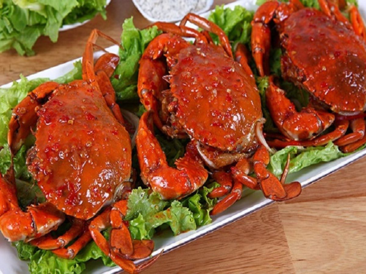 Ẩm thực biển tươi ngon tại Đồ Sơn được lòng du khách.