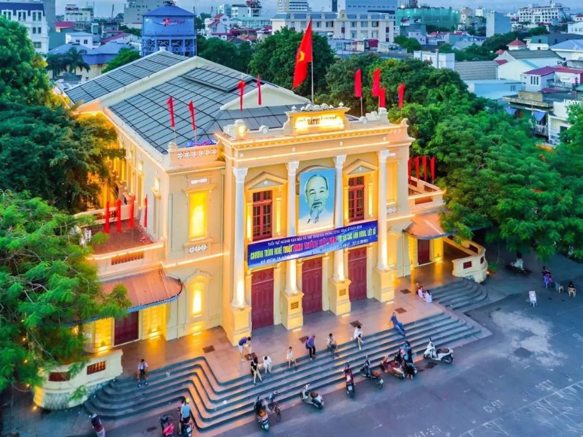 Kinh nghiệm khám phá và trải nghiệm nhà hát Hải Phòng.