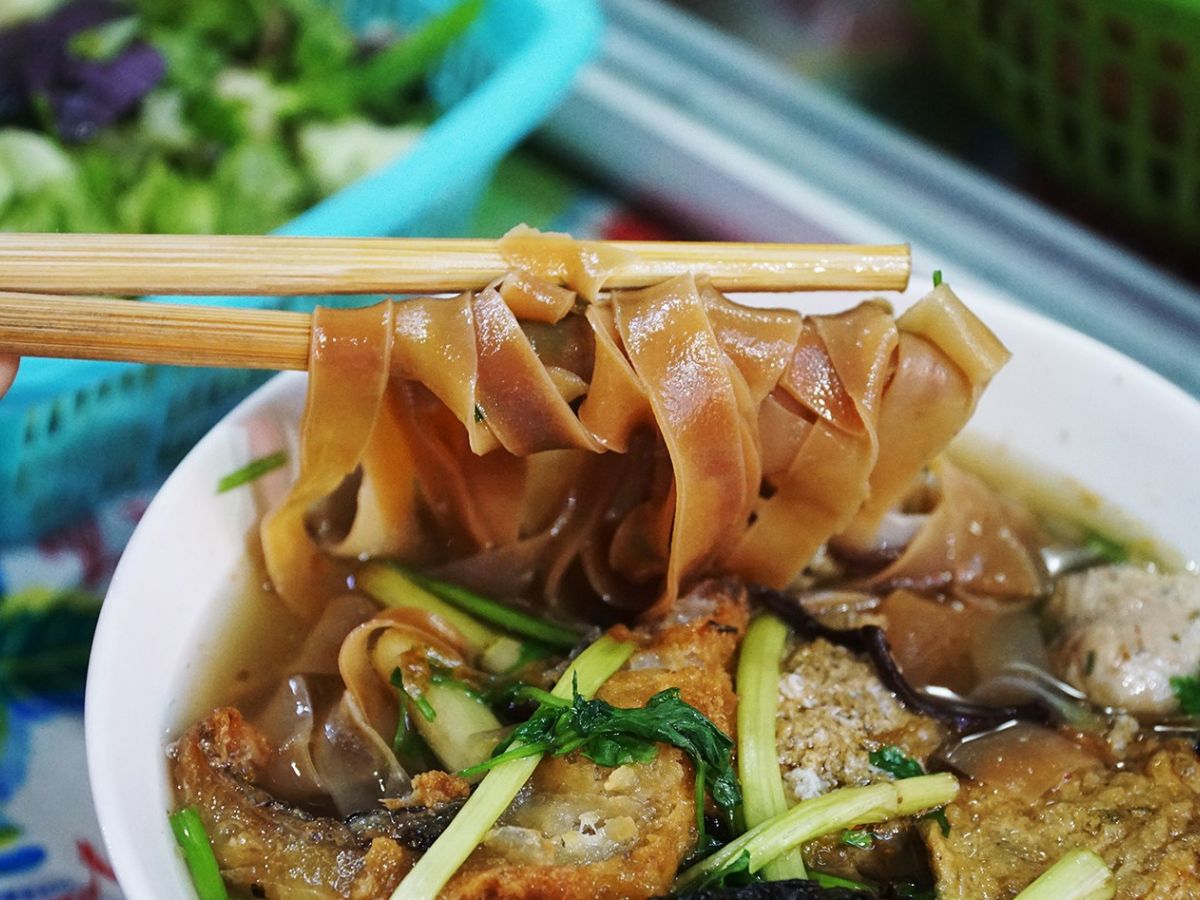 Bánh đa cua Hải Phòng mang đậm dấu ấn văn hóa đất cảng.