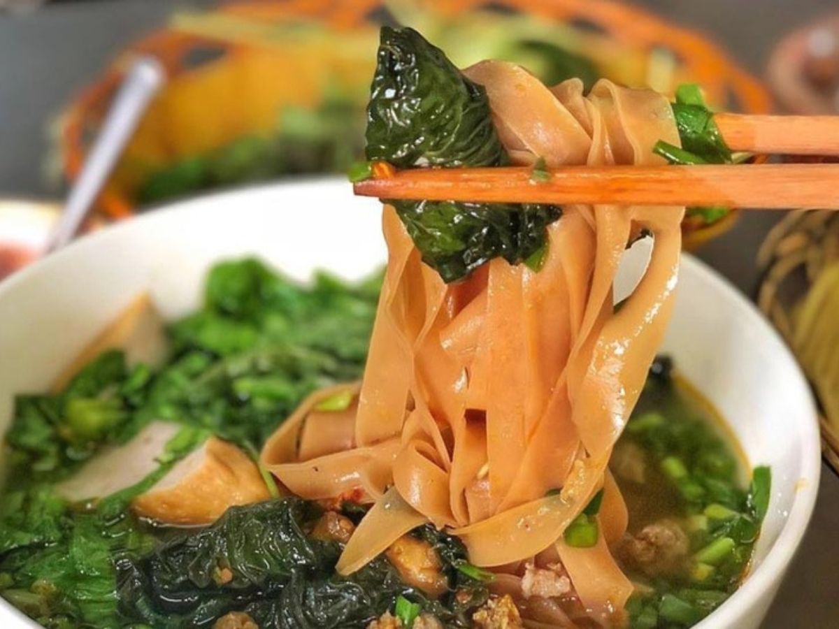 Kinh nghiệm du lịch ẩm thực và thưởng thức bánh đa cua Hải Phòng