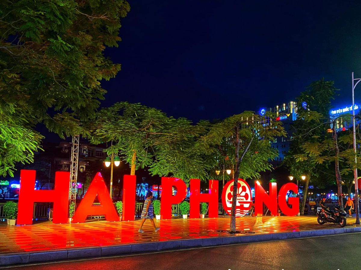 Phố đi bộ Hải Phòng giúp phát triển du lịch địa phương.