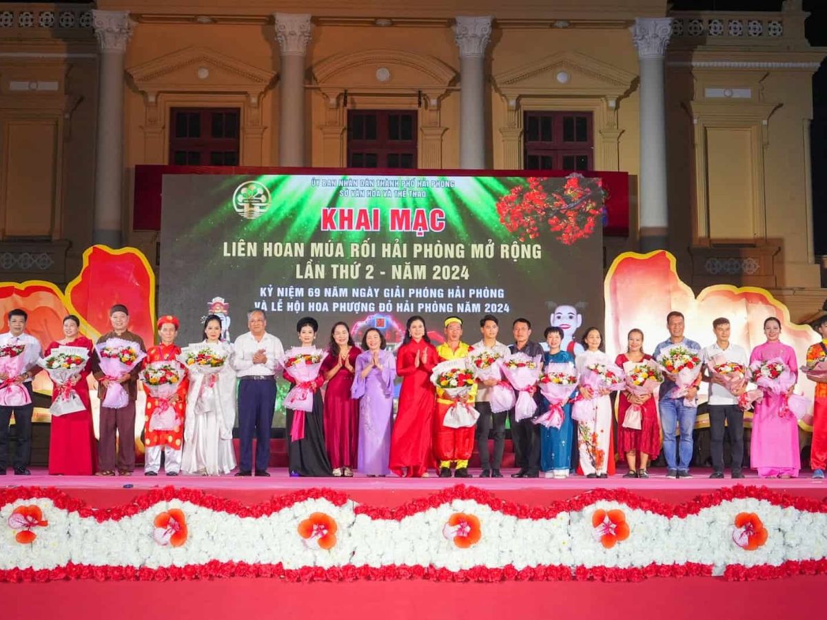 Nhiều chương trình hấp dẫn tổ chức tại nhà hát lớn Hải Phòng.