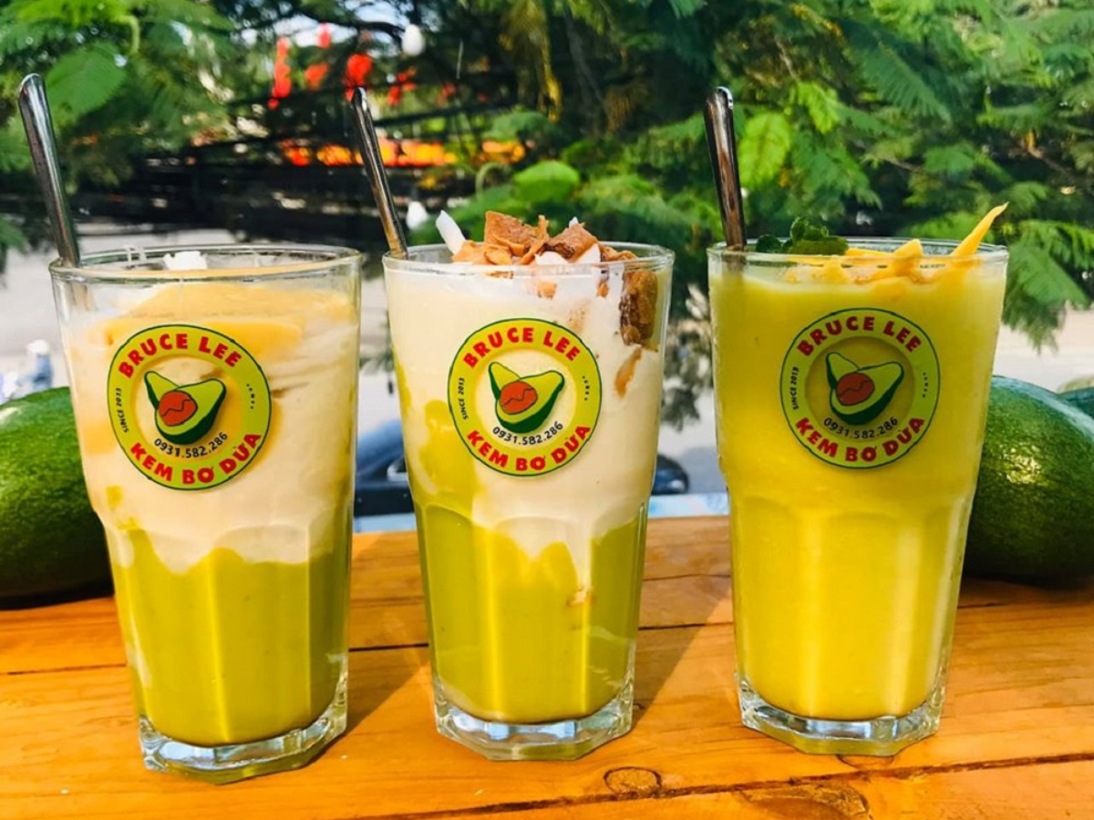 Những ly kem bơ dừa thơm ngon.