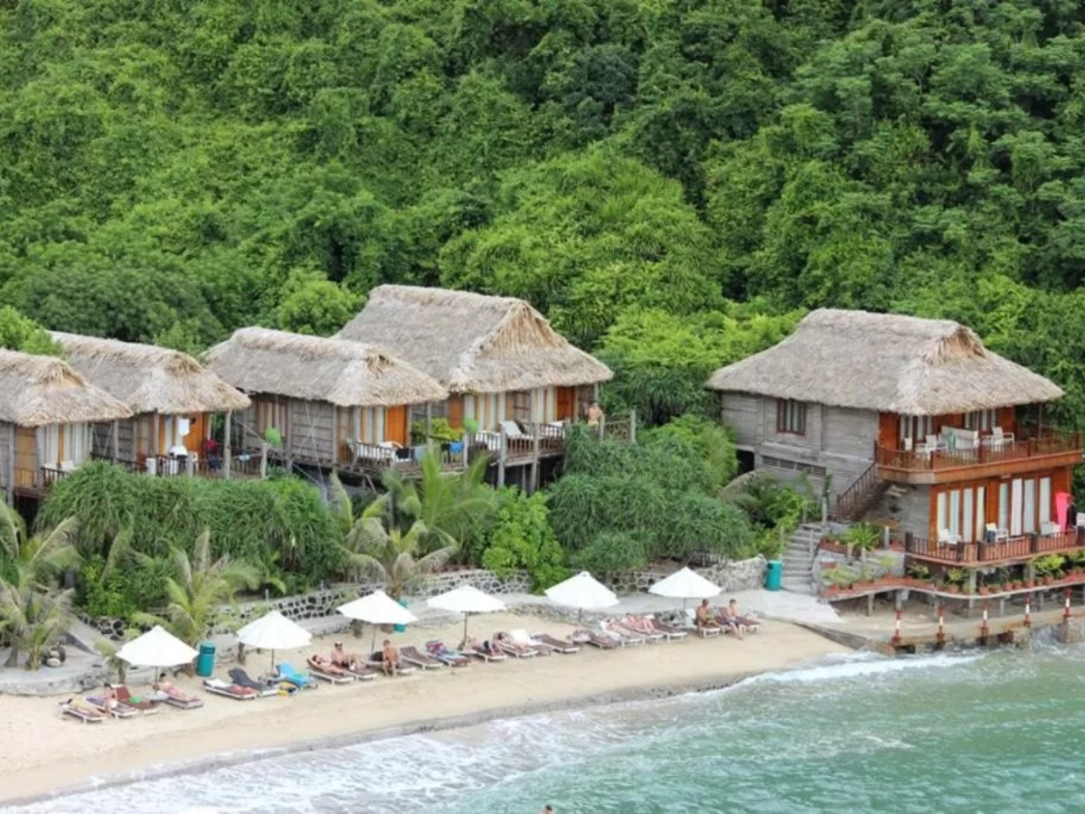 Monkey Island Resort nằm biệt lập trên đảo Khỉ.