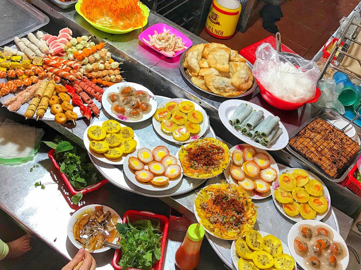 Có nhiều món ăn vặt Hải Phòng hấp dẫn.
