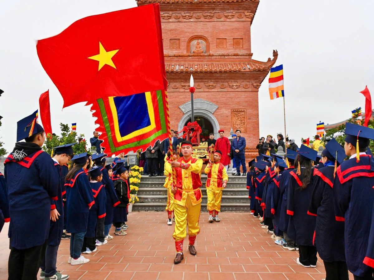 Tháp Tường Long có nhiều hoạt động mang đậm dấu ấn văn hóa địa phương.