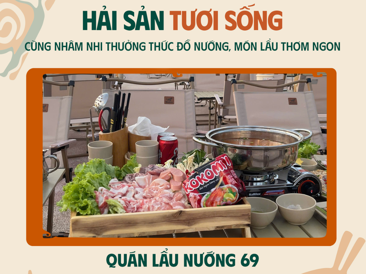 Đến VUI-Fest, du khách dễ dàng bắt gặp những quầy hải sản nướng nghi ngút khói kéo dài dọc khu vực quảng trường ven biển.