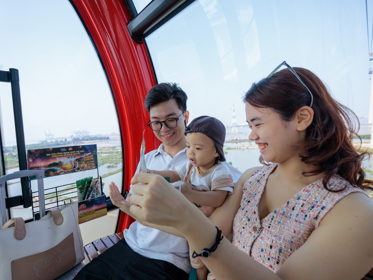 Tuyến cáp treo Sun World Cat Ba hiện là lựa chọn được nhiều du khách yêu thích khi di chuyển ra đảo.