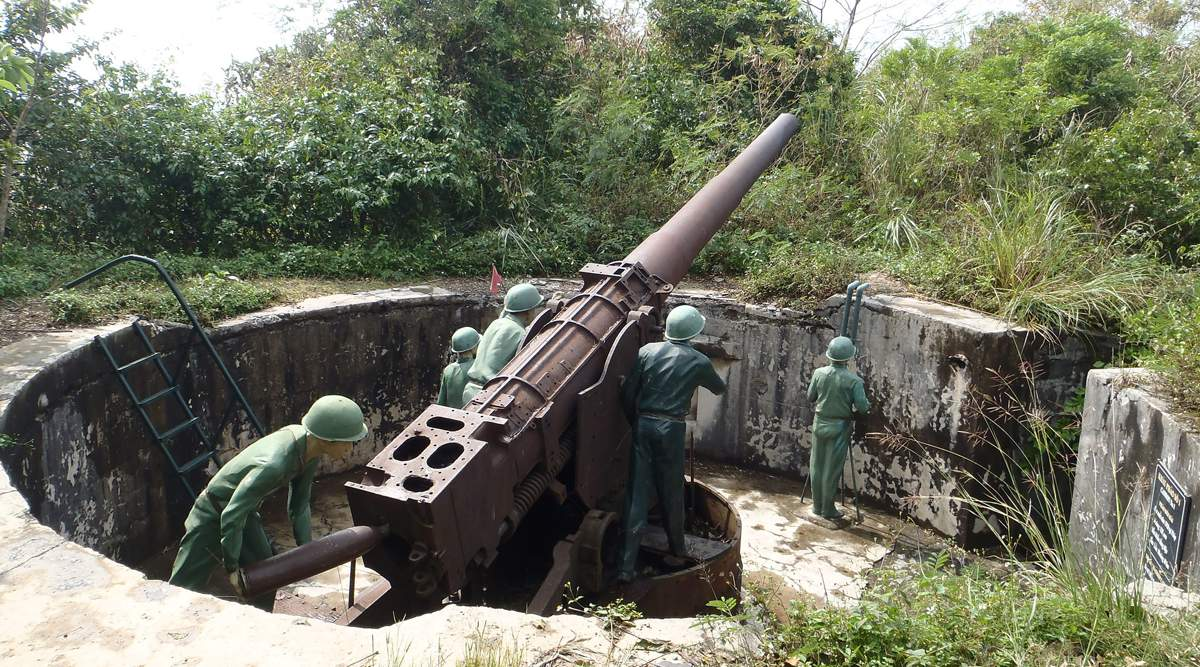 Di tích lịch sử tại Pháo đài Thần Công.