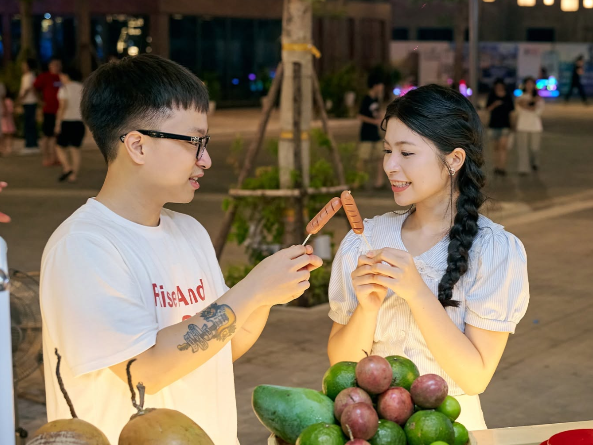 Các gian hàng đồ uống và tráng miệng là lựa chọn được nhiều du khách yêu thích.