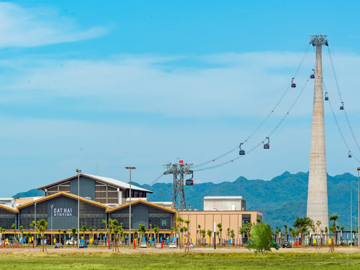 Toàn cảnh ga Cát Hải xinh đẹp