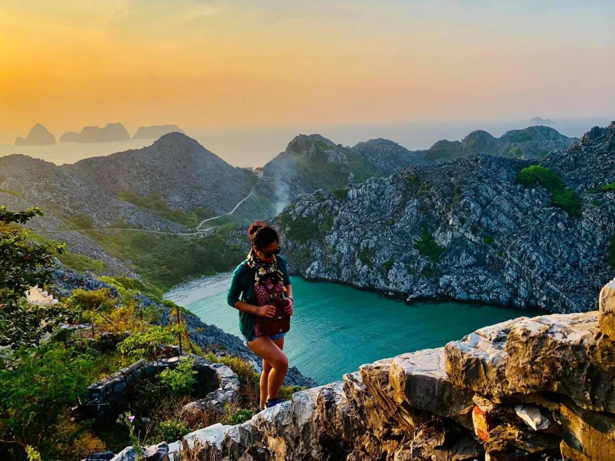 Du khách phải được cấp phép để đặt chân lên đảo Long Châu