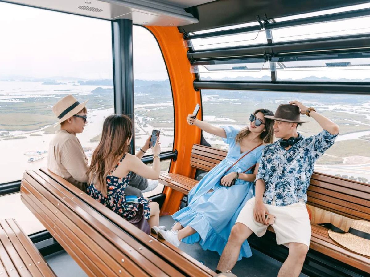 Khám phá Vịnh Lan Hạ và Đảo Long Châu bằng cáp treo Sun World Cat Ba