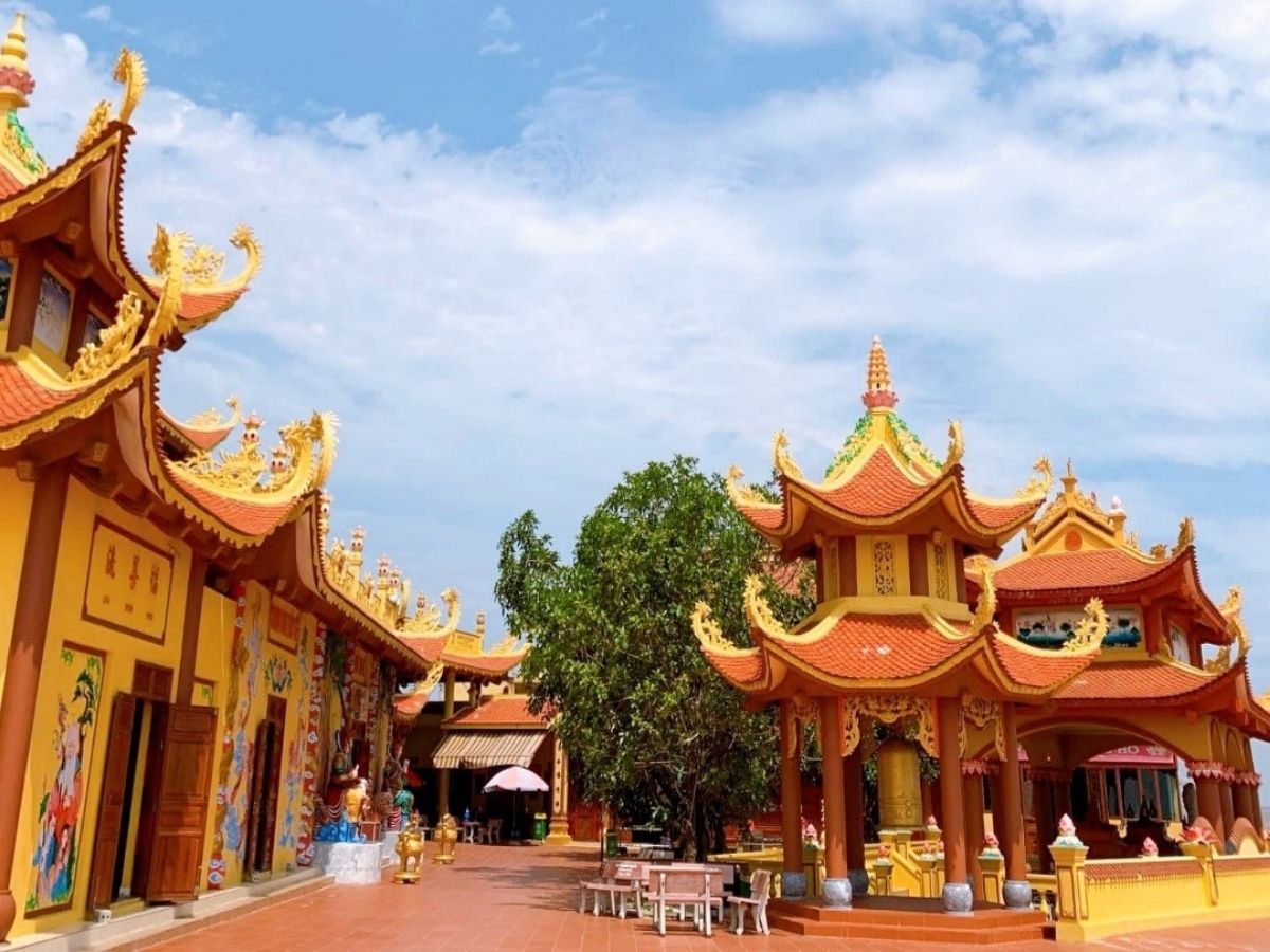 Đề Bà Đến ở chân núi Độc, phường Đồ Sơn với không gian hướng biển