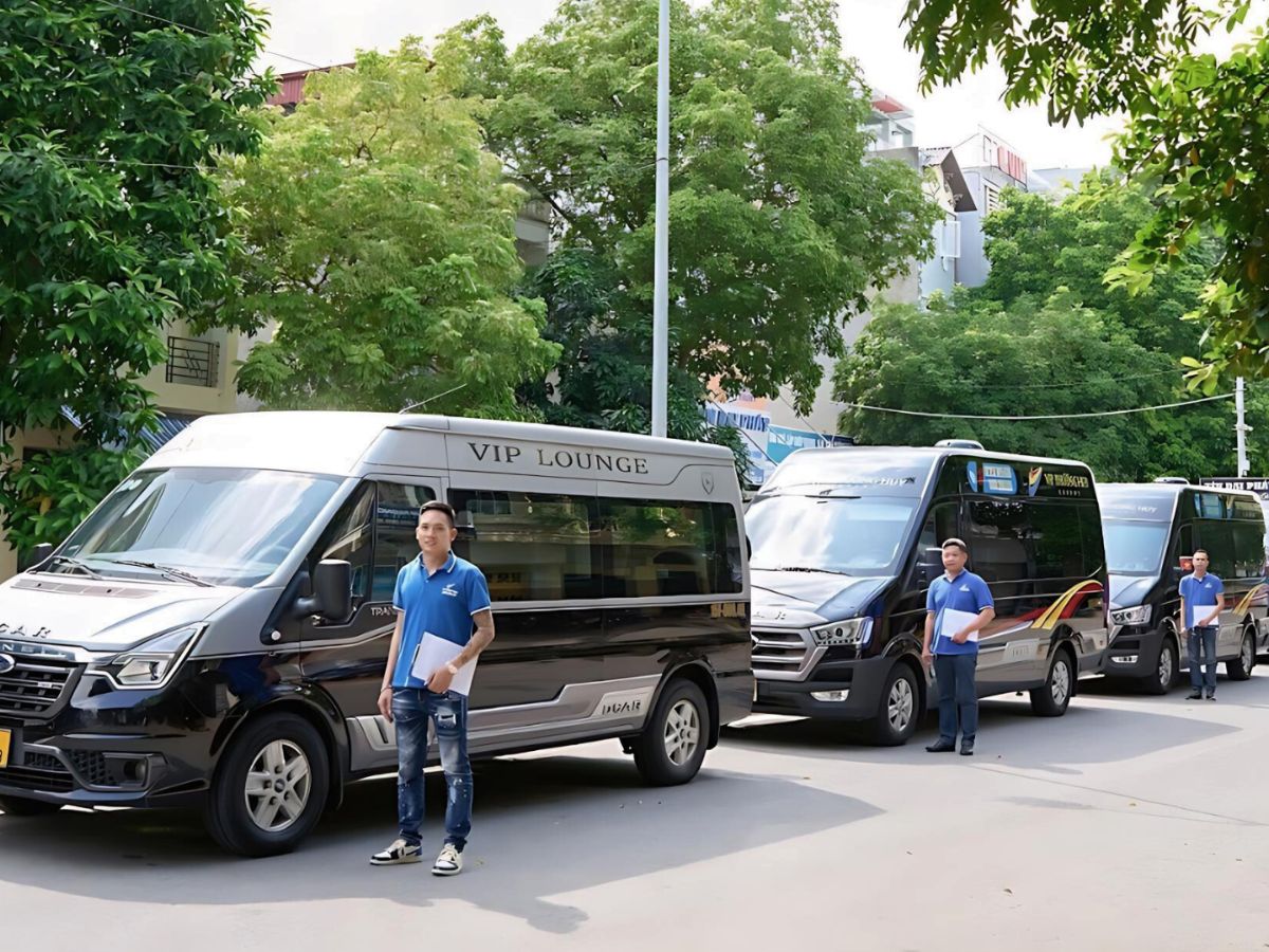 Phương Huy Limousine sang trọng phù hợp khách yêu cầu tiện nghi