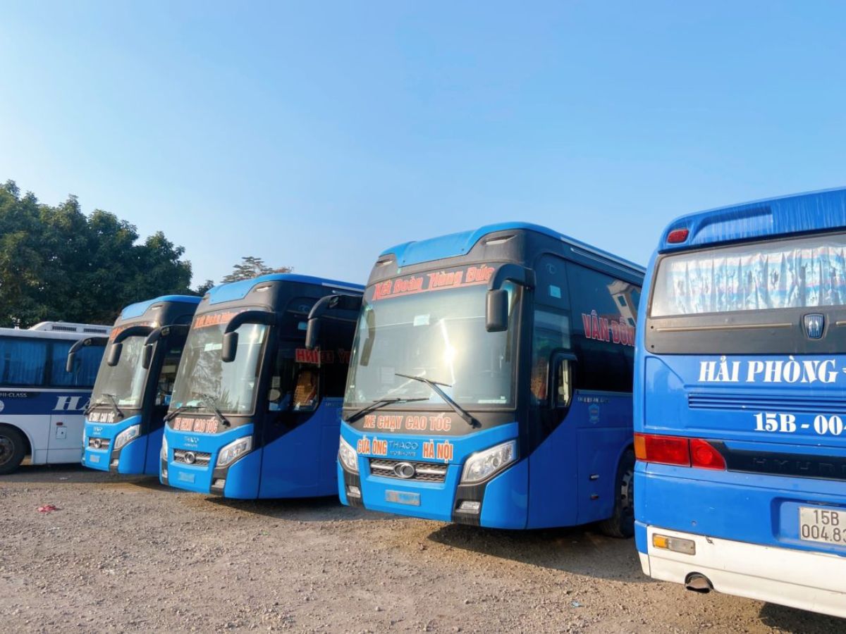 Kết Đoàn mang đến không gian xe tiện nghi, phục vụ nhu cầu giải trí suốt chuyến đi