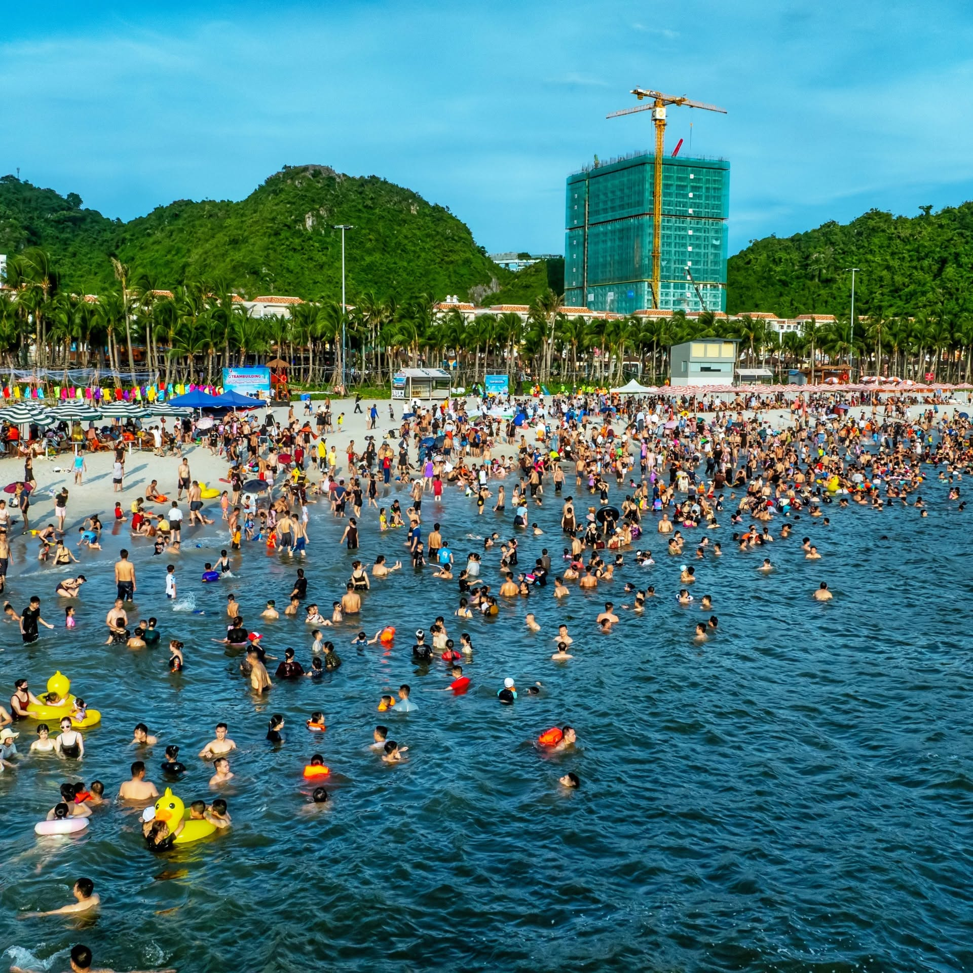 Xanh Island sở hữu vị trí đắc địa với tầm nhìn rộng mở hướng ra Vịnh trung tâm
