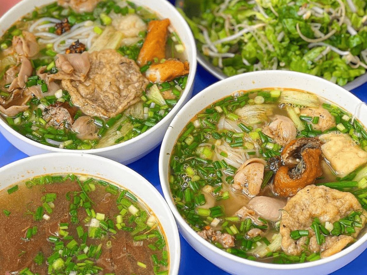 Bún cá cay gắn liền với ẩm thực đặc trưng phố Cảng