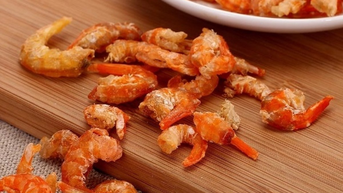 Bright-colored dried shrimp are an excellent ingredient for a variety of delicious soups