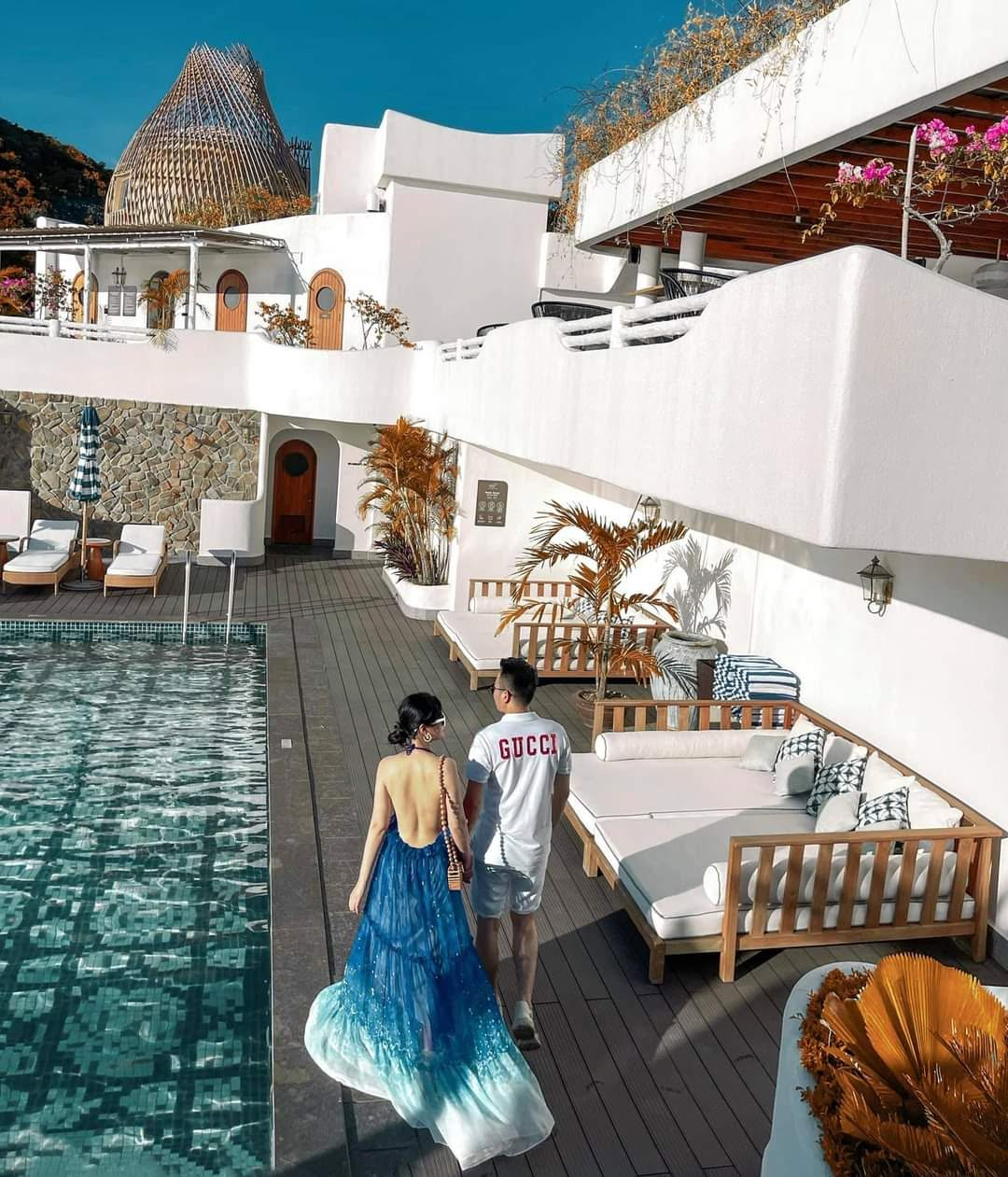 Catba Sunrise Resort sở hữu không gian nghỉ dưỡng hài hòa giữa biển và núi