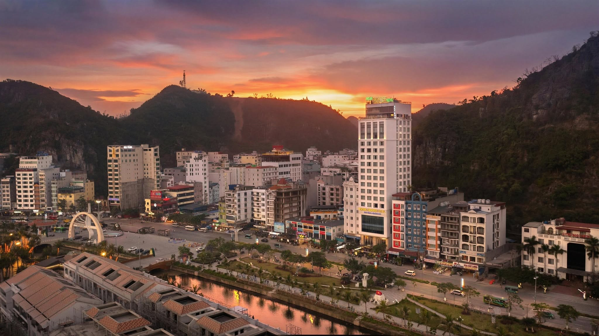 Romantic sunset views over Cat Ba Island