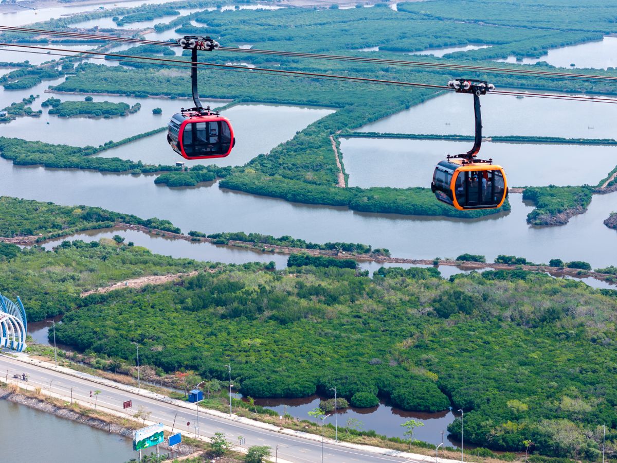 Refer to the latest Cat Hai–Phu Long cable car ticket prices