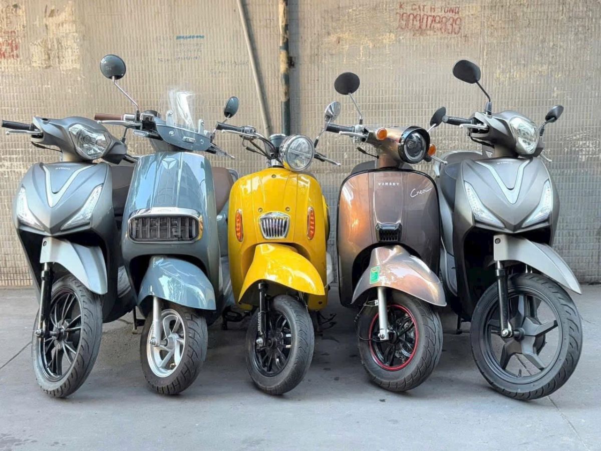 Renting a motorbike makes it easier to get around and explore Cat Ba's notable destinations