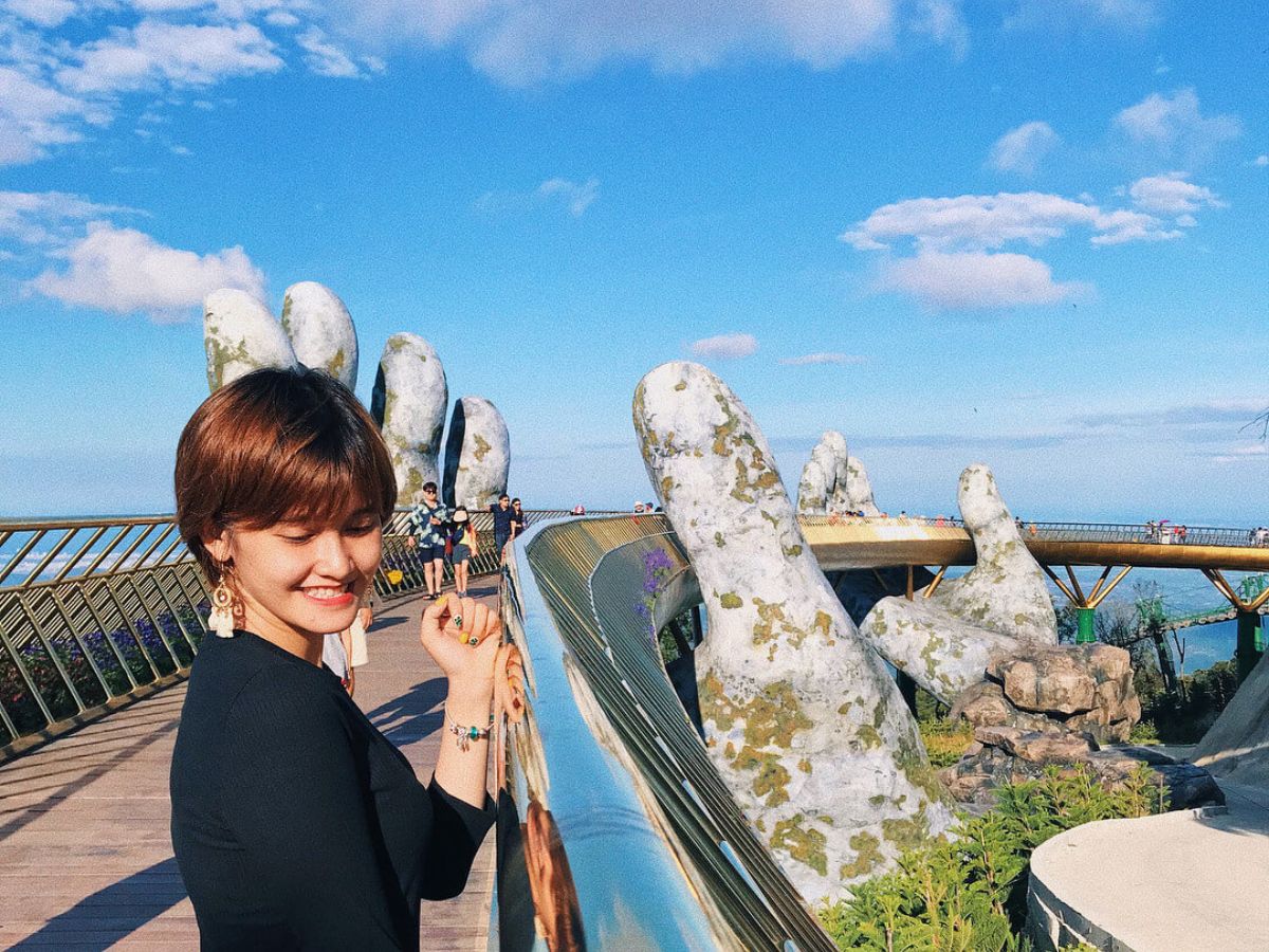 Cầu Vàng là điểm check-in được nhiều du khách yêu thích ở Đà Nẵng