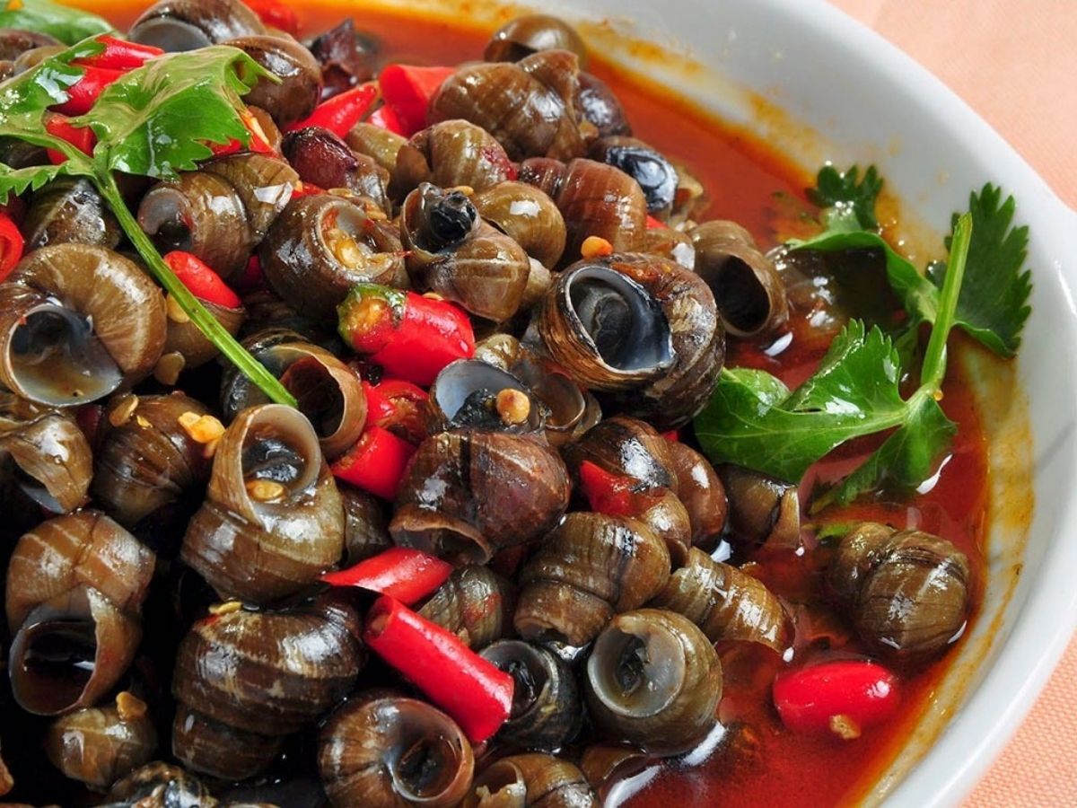 Ốc hút Đà Nẵng là món ăn đậm đà hương vị ẩm thực đường phố miền Trung