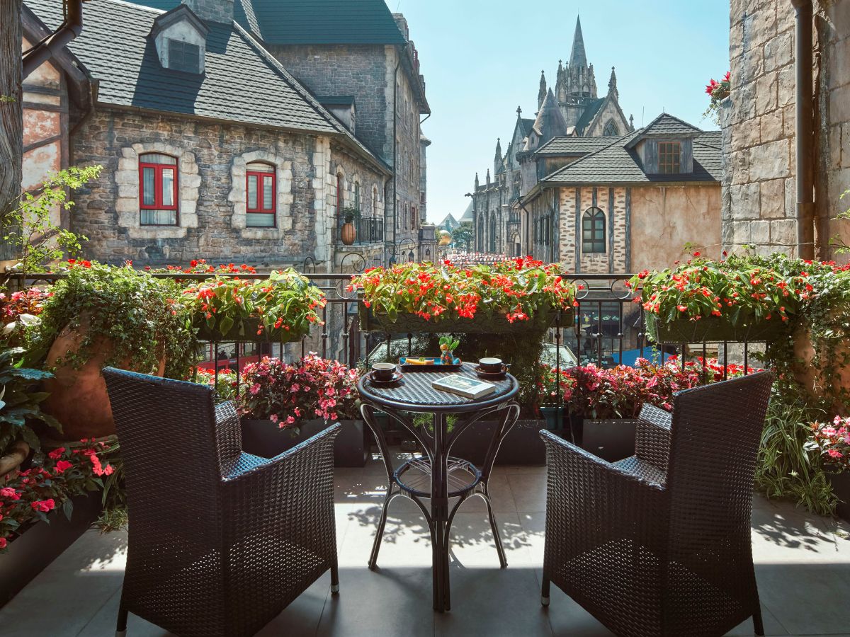 khach-san-mercure-danang-french-village-bana-hills