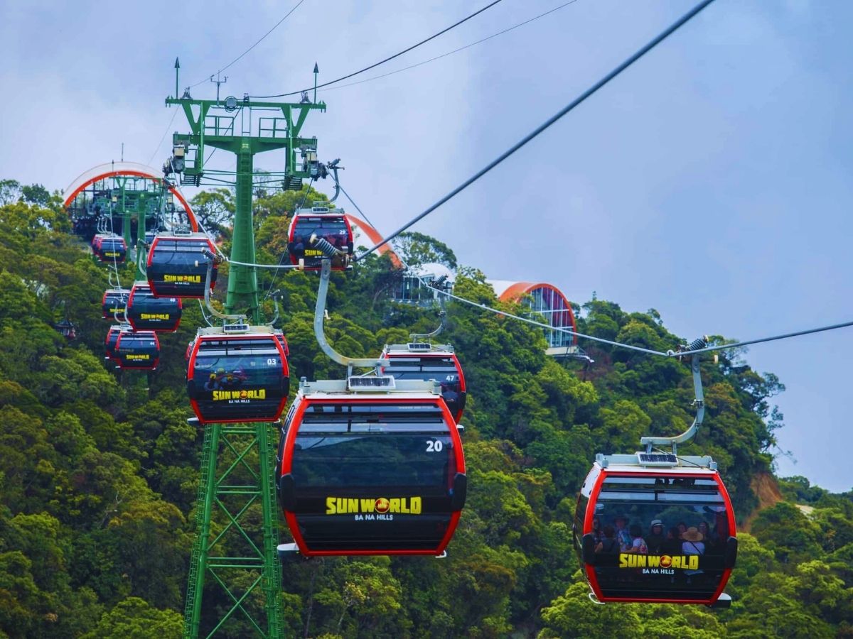 Không chỉ di chuyển cáp treo Ba Na Hills còn là trải nghiệm tuyệt vời trên cao