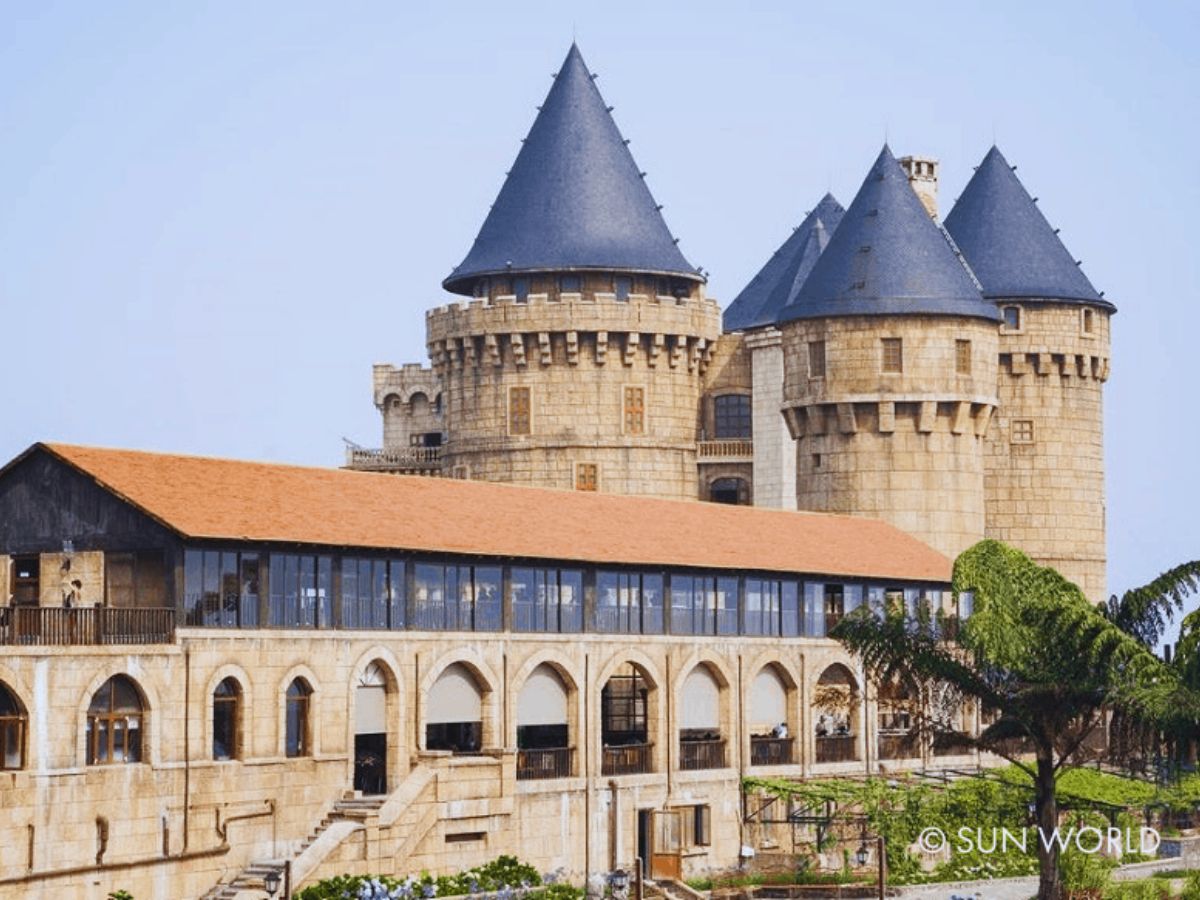 Chateau-De-Chenonceau-la-vien-ngoc-quy-cua-Lang-Phap-voi-kien-truc-mo-phong-lau-dai