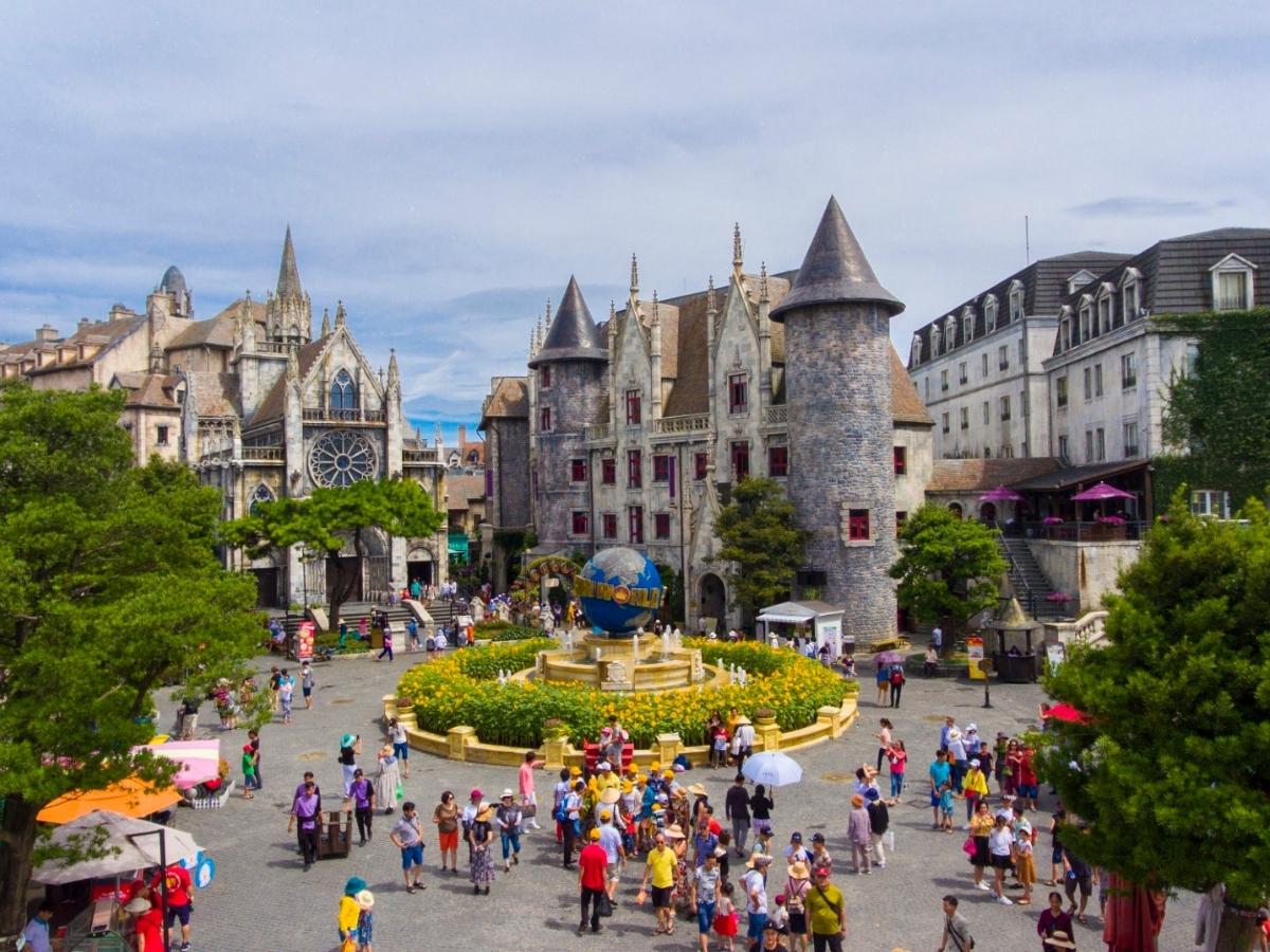 Moi-goc-pho-moi-toa-nha-Lang-phap-la-background-hoan-hao-cho-nhung-buc-anh-nhu-trong-truyen-co-tich