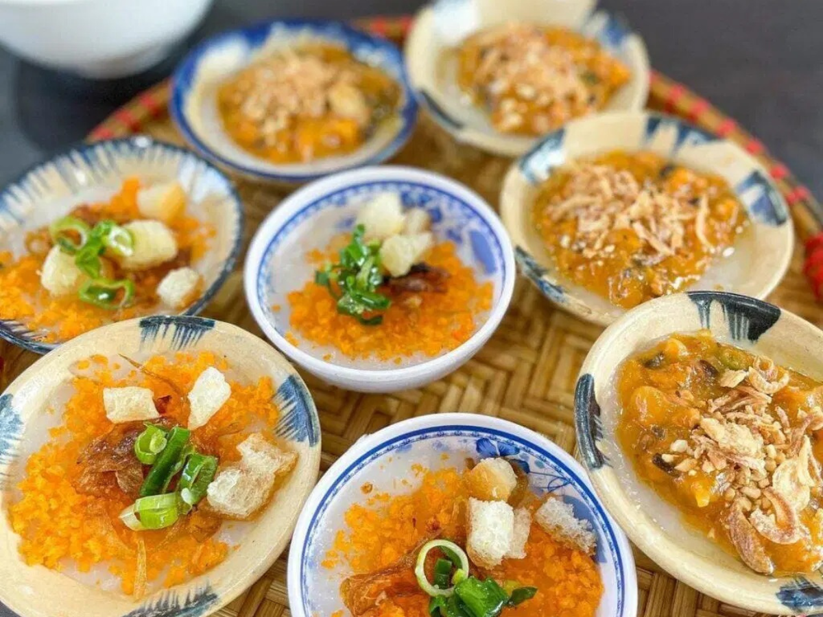 Nhỏ xinh, mềm mịn và đậm đà hương vị, bánh bèo luôn nằm trong danh sách những món được yêu thích