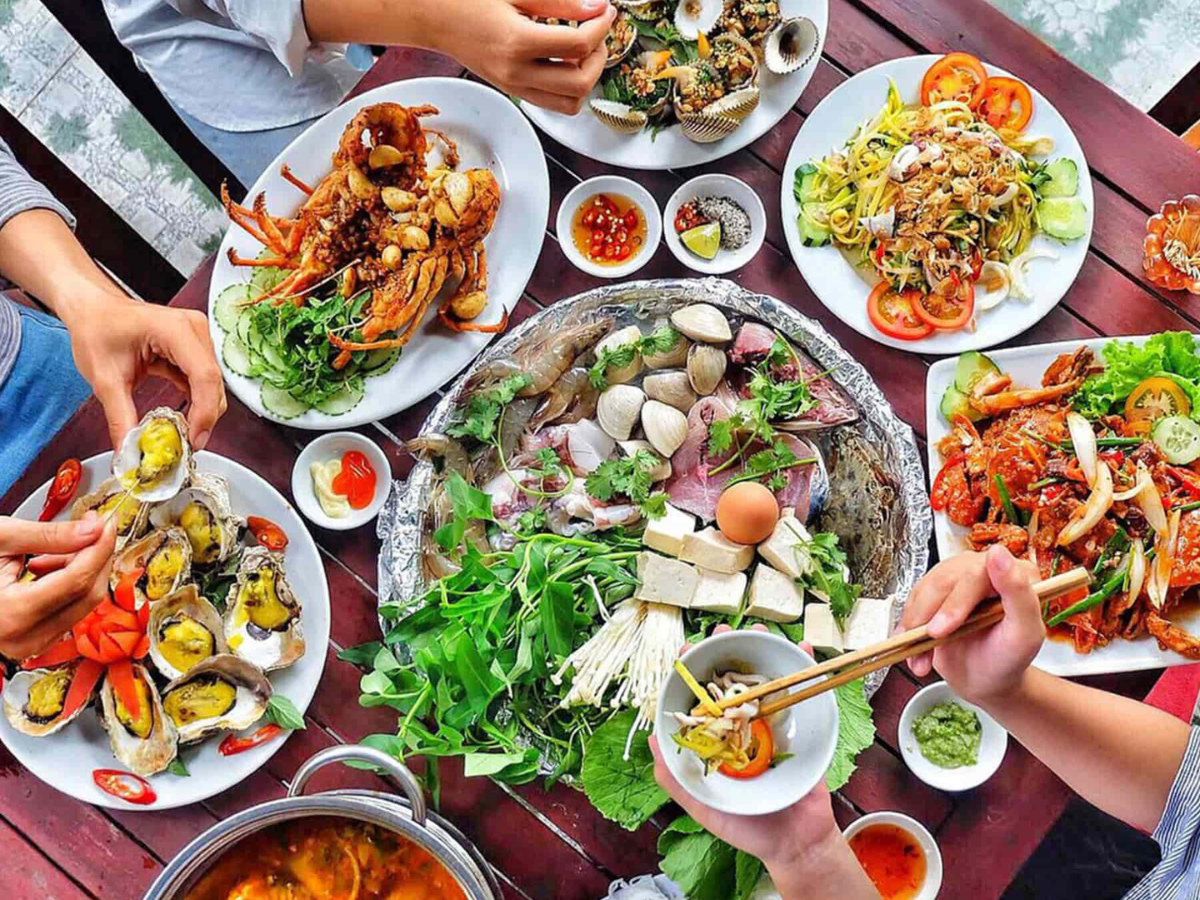 Ẩm thực Đà Nẵng ghi dấu với hương vị đậm đà, đa dạng món ngon từ dân dã đến đặc sản biển hấp dẫn