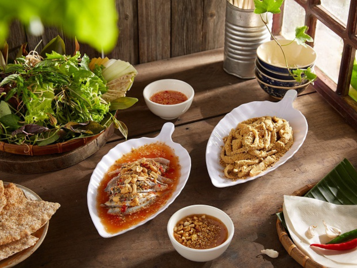 Được mệnh danh là “sashimi miền Trung”, gỏi cá Nam Ô mang đến trải nghiệm vị giác khác biệt