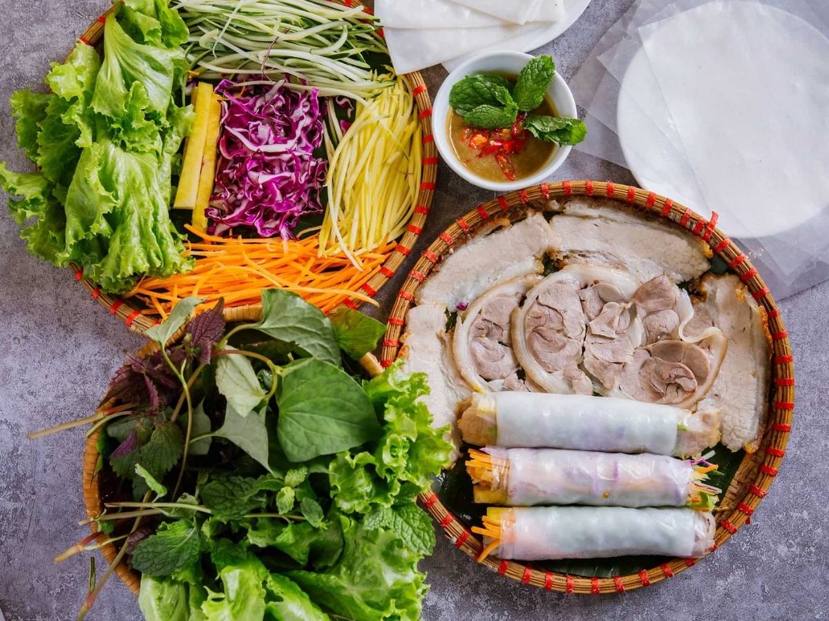 Món bánh tráng cuốn thịt heo mang trong mình giá trị văn hóa sâu sắc