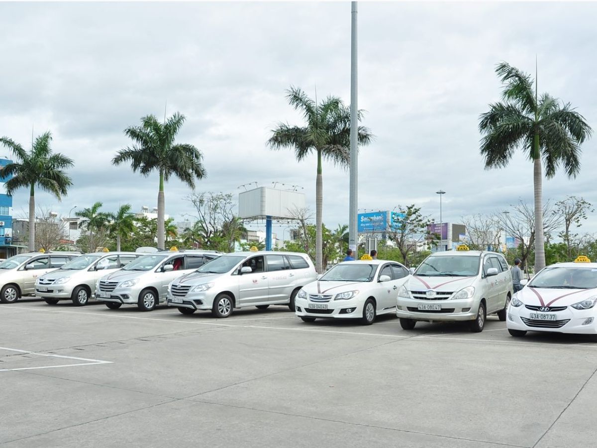 Du khách có thể di chuyển thuận tiện từ ga Đà Nẵng về trung tâm thành phố bằng taxi