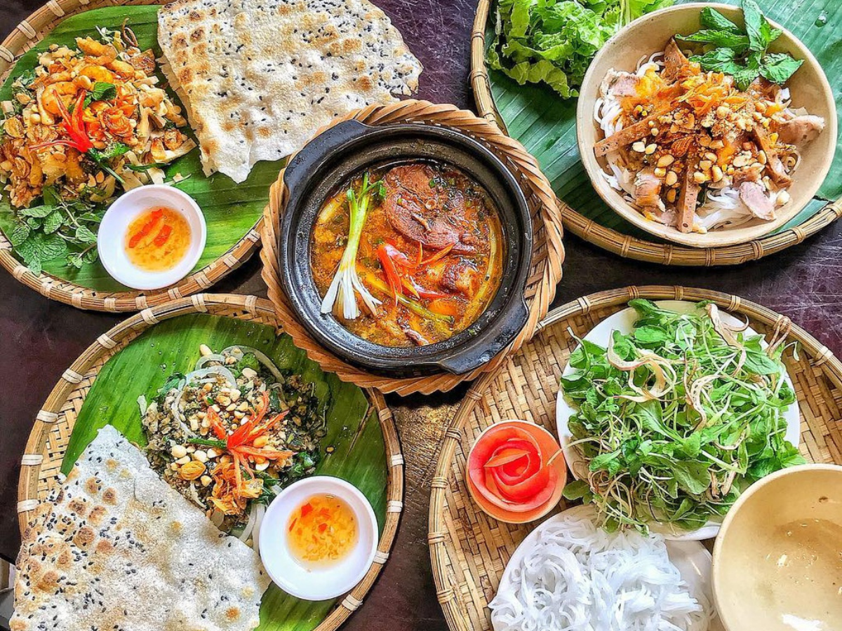 Đà Nẵng ghi dấu ấn với bún mắm nêm, mì Quảng, bánh tráng thịt heo và chè xoa xoa, tạo nên hành trình ẩm thực miền Trung trọn vẹn