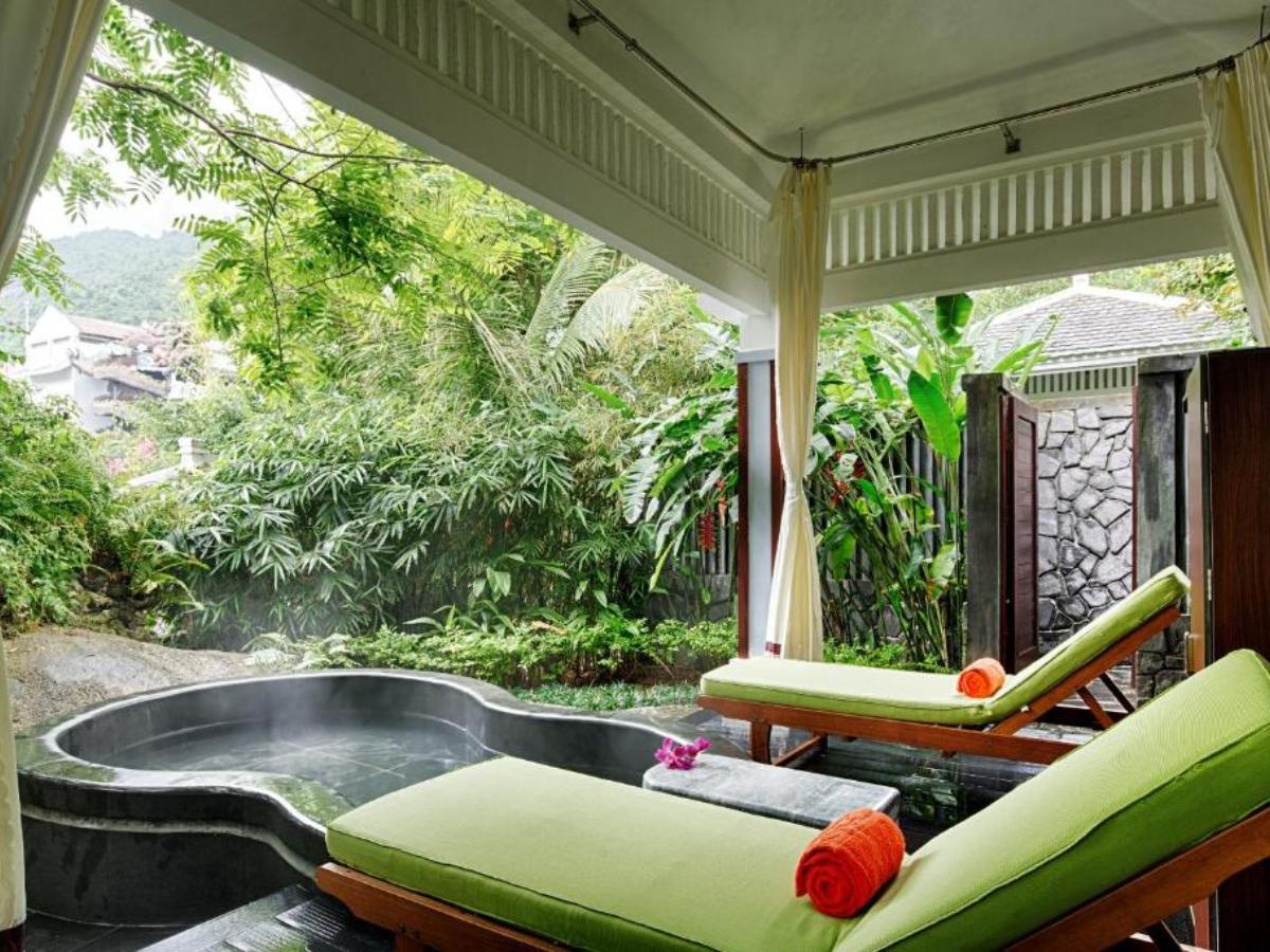 Dịch vụ hồ nước nóng tại Ebisu Onsen Resort Đà Nẵng