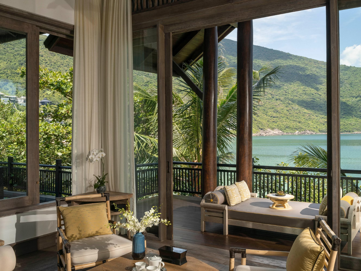 Phòng ôm trộn view biển xinh đẹp tại InterContinental Danang Sun Peninsula Resort