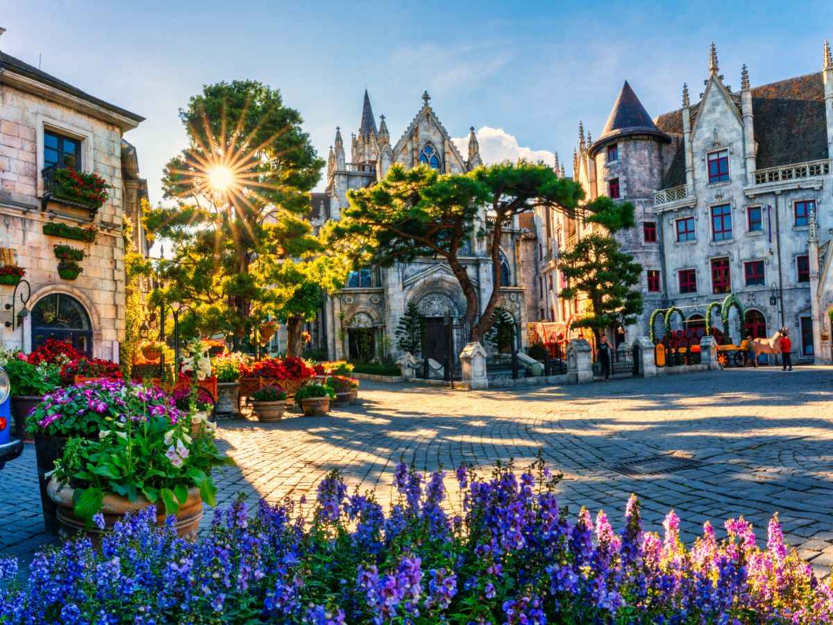 Khách sạn Mercure Danang French Village Ba Na Hills với khung cảnh thơ mộng