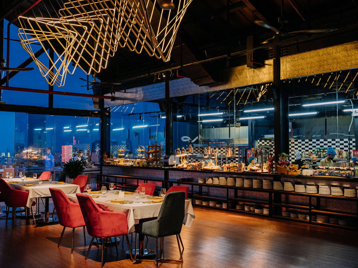 Không gian bếp mở cùng thiết kế sang trọng tại F29