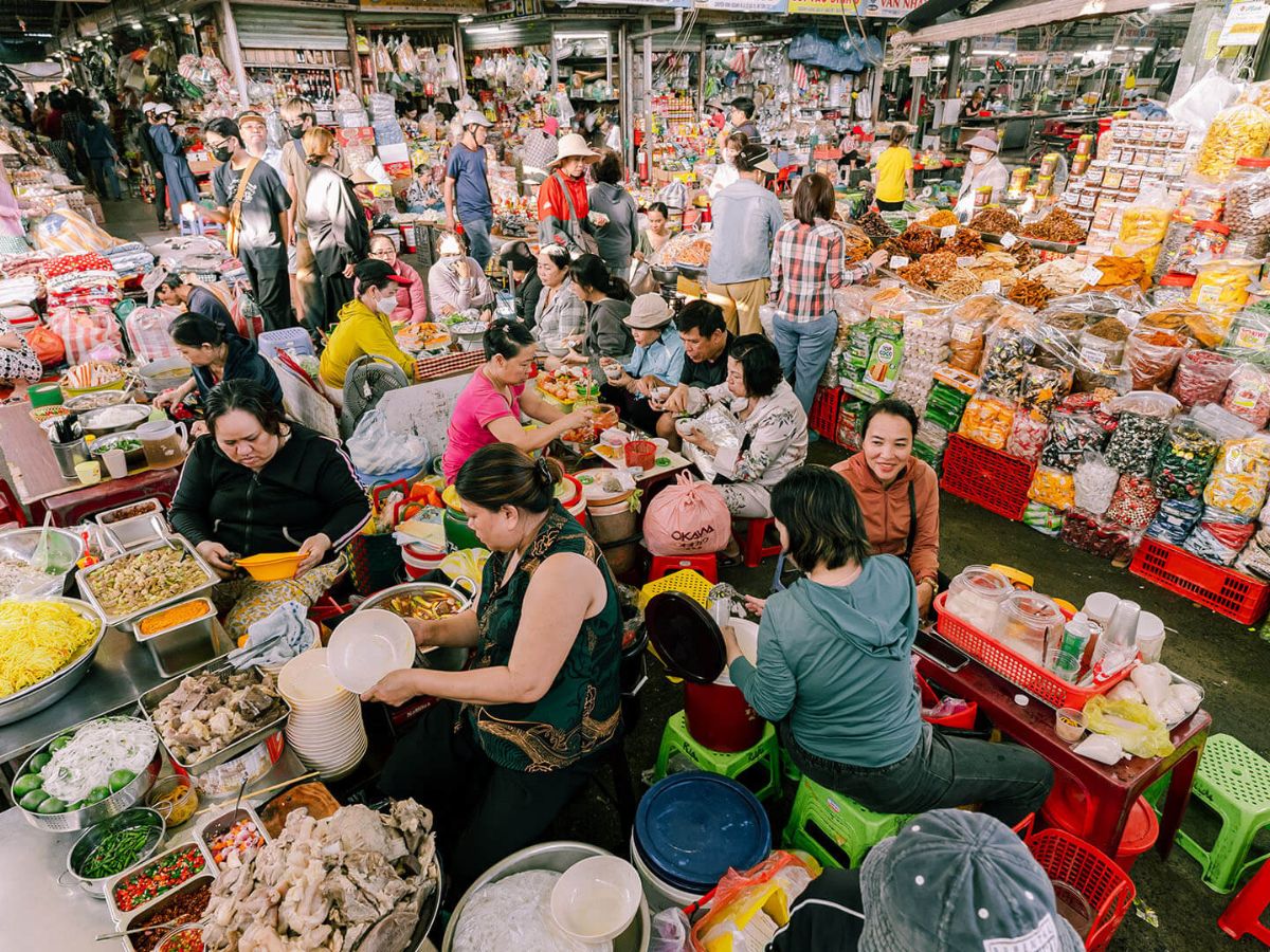 Mua hải sản khô Đà Nẵng tại các chợ địa phương