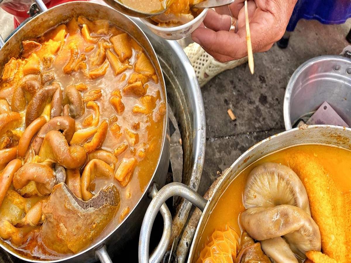 Hương phá lấu là địa chỉ đã đồng hành cùng thực khách hơn 30 năm.